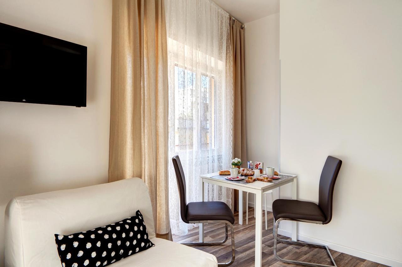 Готель Pianeta Roma 62 Екстер'єр фото