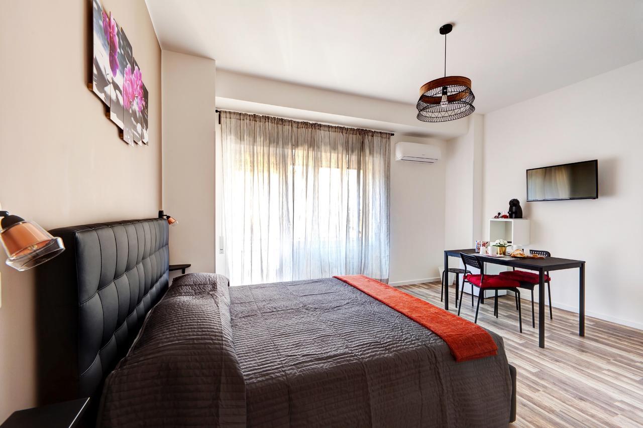 Готель Pianeta Roma 62 Екстер'єр фото